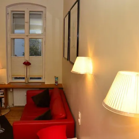 Zentral Gelegen - Stilvolles In Moabit